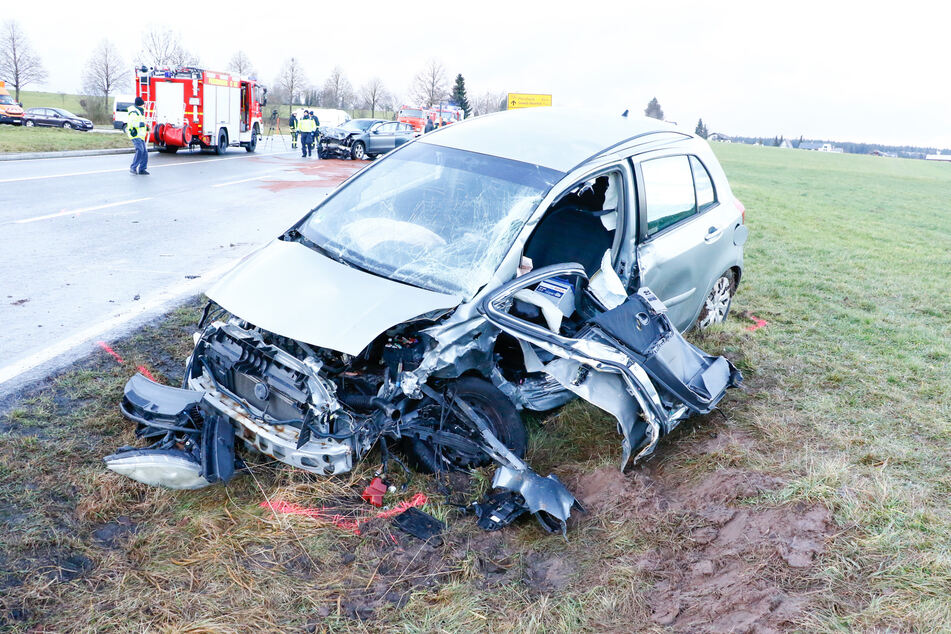 Die 76-Jährige im Toyota hatte keine Chance, sie wurde bei dem Crash tödlich verletzt.