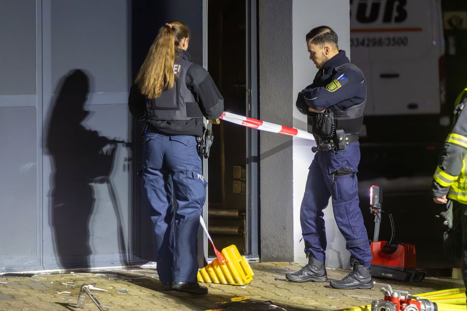 Die Polizei ermittelt zur Brandursache.