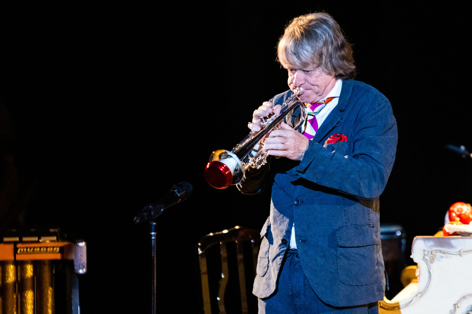 Helge Schneider (68) spielte am Montag ein Jazz-Konzert im Gewandhaus Leipzig.