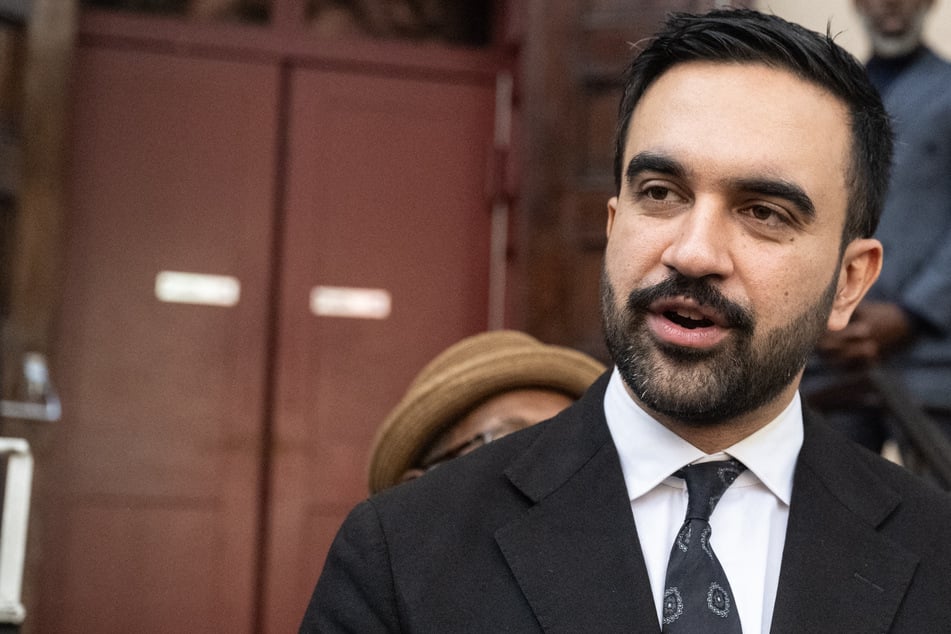 Mamdani extends olive branch to NYC business leaders as mayoral vote nears