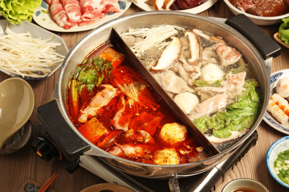 Hotpot ist ein Klassiker der chinesischen Küche. Millionen Chinesen lieben den Geschmack der würzigen Suppe. (Symbolbild)