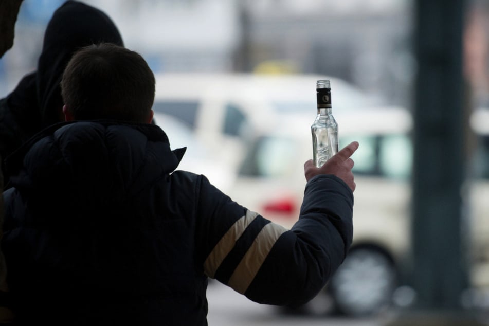 Ab 16. Mai gilt eine Alkoholverbotszone für bestimmte Bereiche in der Gegend der Eisenacher Bahnhofsstraße. (Symbolfoto)