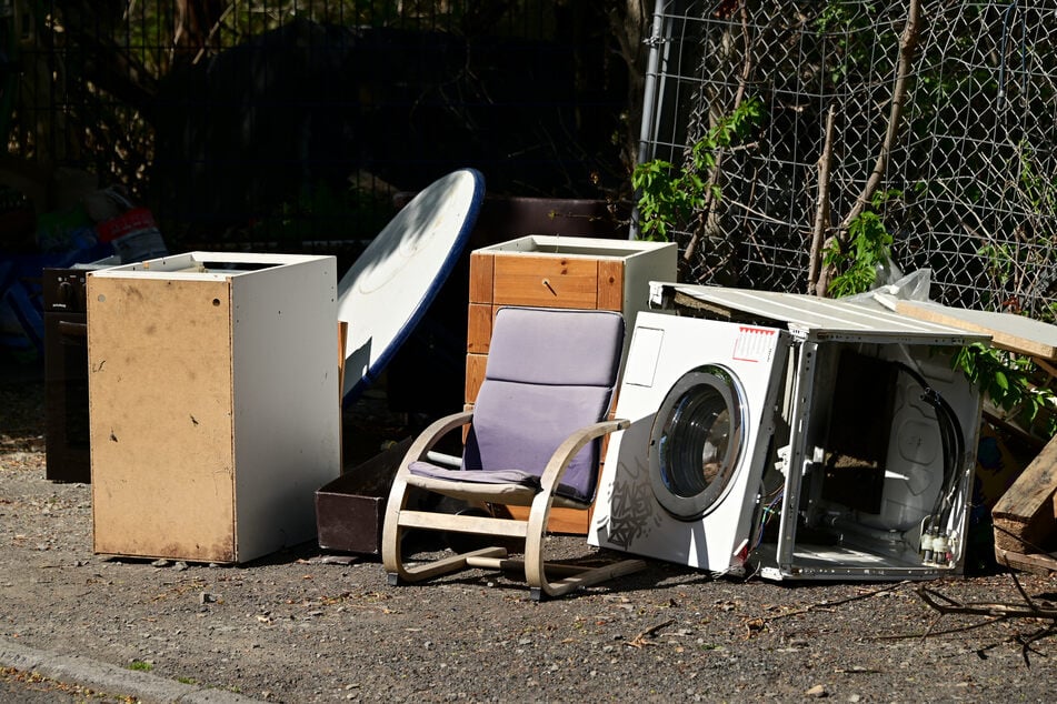 Wer an den Feiertagen Gerümpel wegfahren will, muss sich an die Sonderregeln halten. (Symbolfoto)
