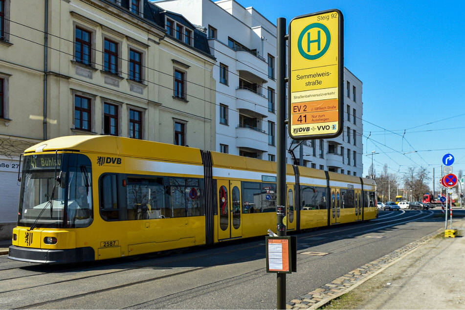 An dieser Dresdner Haltestelle kam es zur wilden Keilerei.