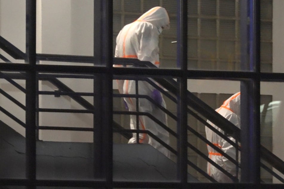 Durchsuchungen nach Schüssen im Norden: Ermittler prüfen Verbindung zu getöteten Männern in Hamburg