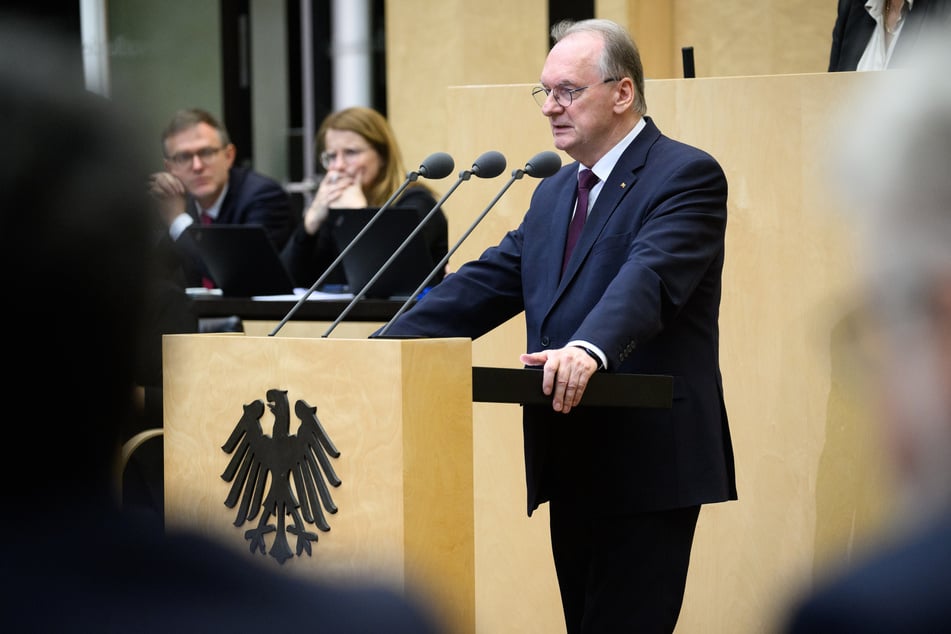 Sachsen-Anhalts Ministerpräsident Reiner Haseloff (70, CDU) sprach sich für die Integration von Geflüchteten in den Arbeitsmarkt aus.