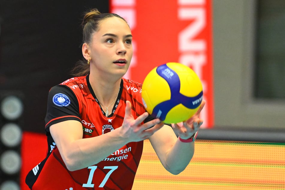 Lorena Lorber Fijok (23) &amp; Co. sollen am heutigen Mittwoch die Italienerinnen mit den Aufschlägen unter Druck setzten.