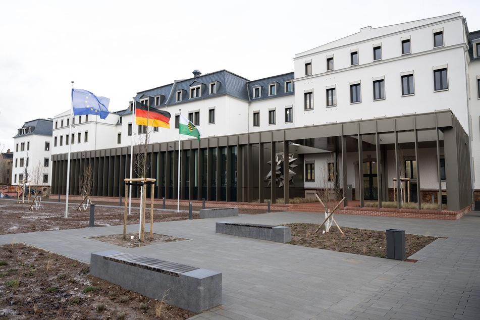 Der Sächsische Rechnungshof wird von Leipzig nach Döbeln verlegt.