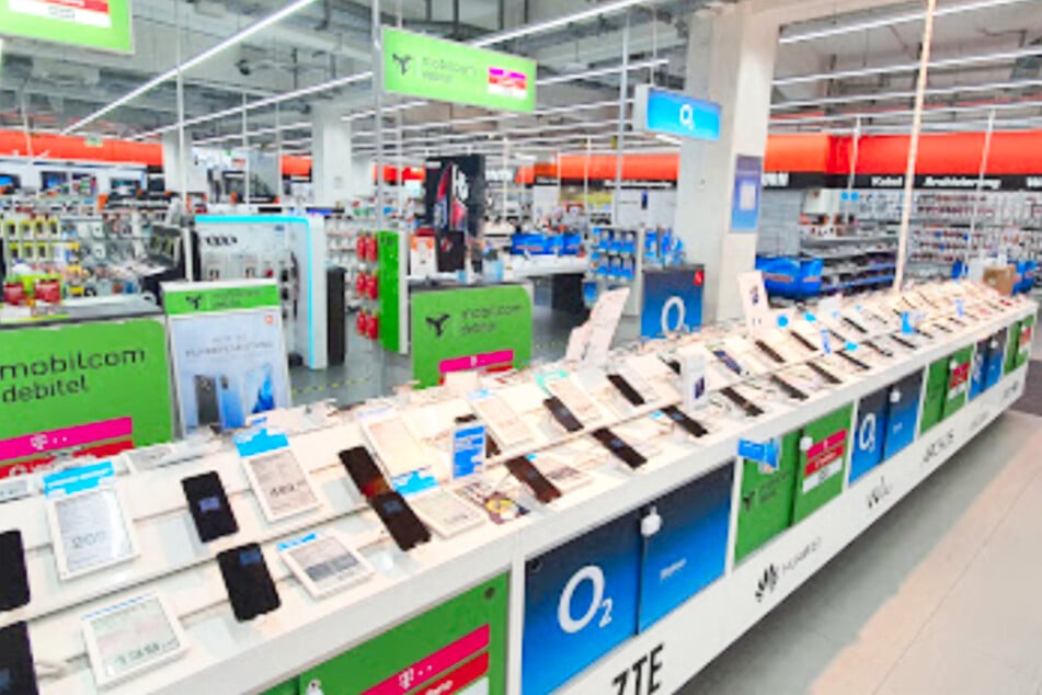 Bis Montag (30.9.) bekommt Ihr bei MediaMarkt und Saturn in Halle tolle Smartphones-Deals.