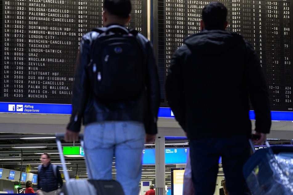 Betroffen sind mehrere zehntausend Reisende. (Symbolbild)