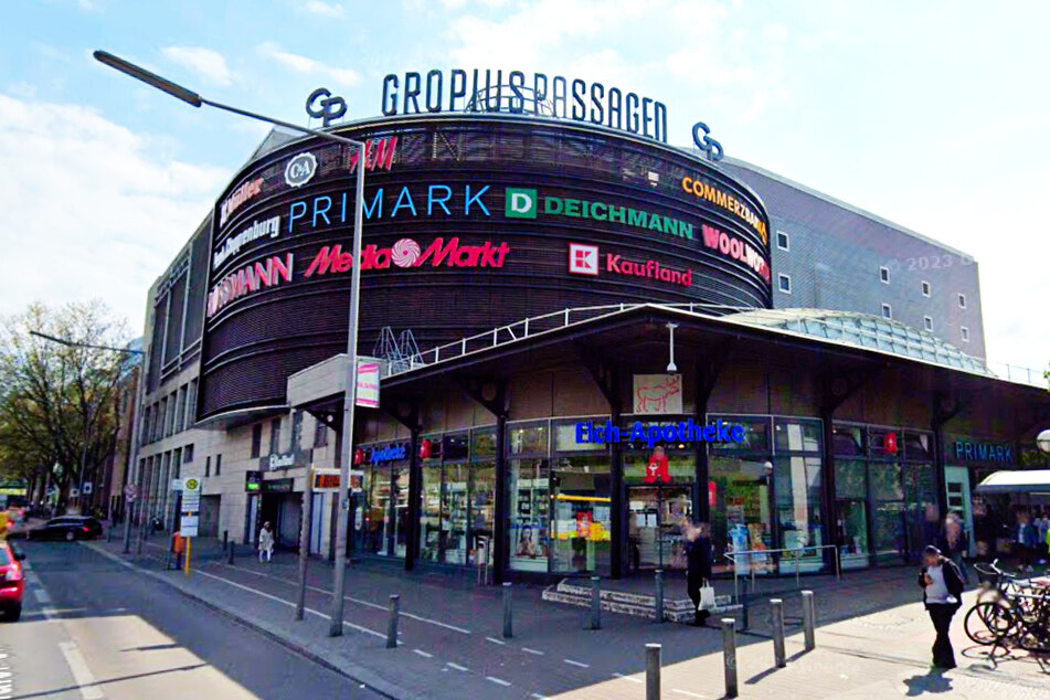 MediaMarkt Berlin-Gropiusstadt (in den Gropiuspassagen) -Johannisthaler Chaussee 309.