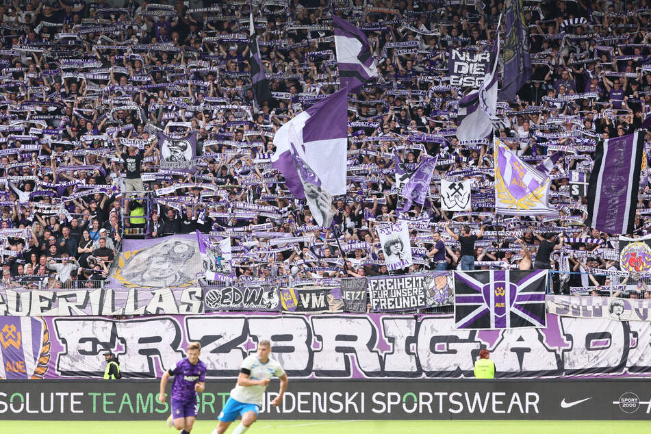 Was für eine Kulisse: Beim Saisonauftakt waren 14.800 Zuschauer im Stadion.