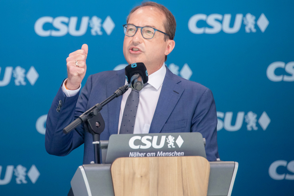 Alexander Dobrindt (51) führt die Liste der CSU an.