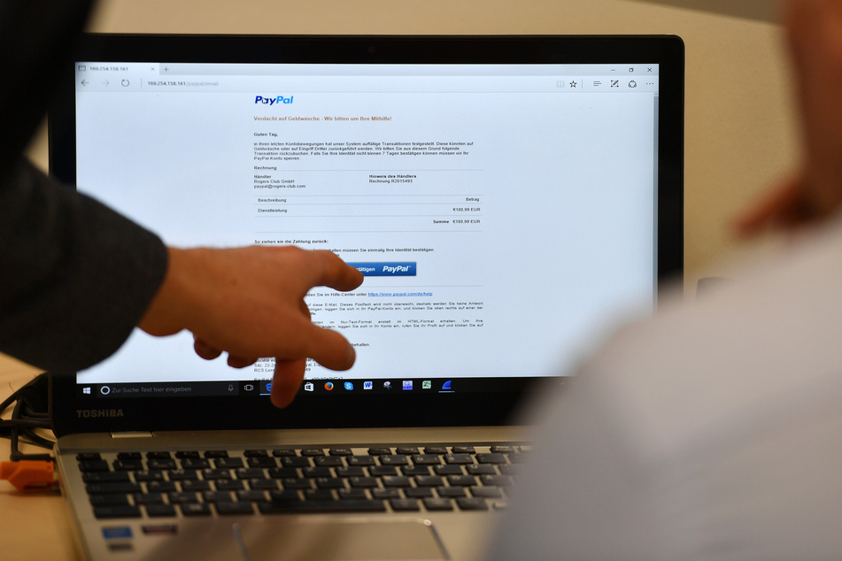 Phishing-Betrug: Trio soll Bankkunden um vier Millionen Euro geprellt haben