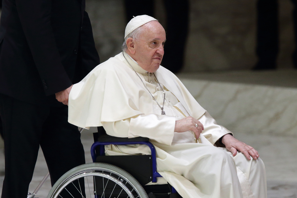Papst Franziskus (85) betete für die britische Königsfamilie.