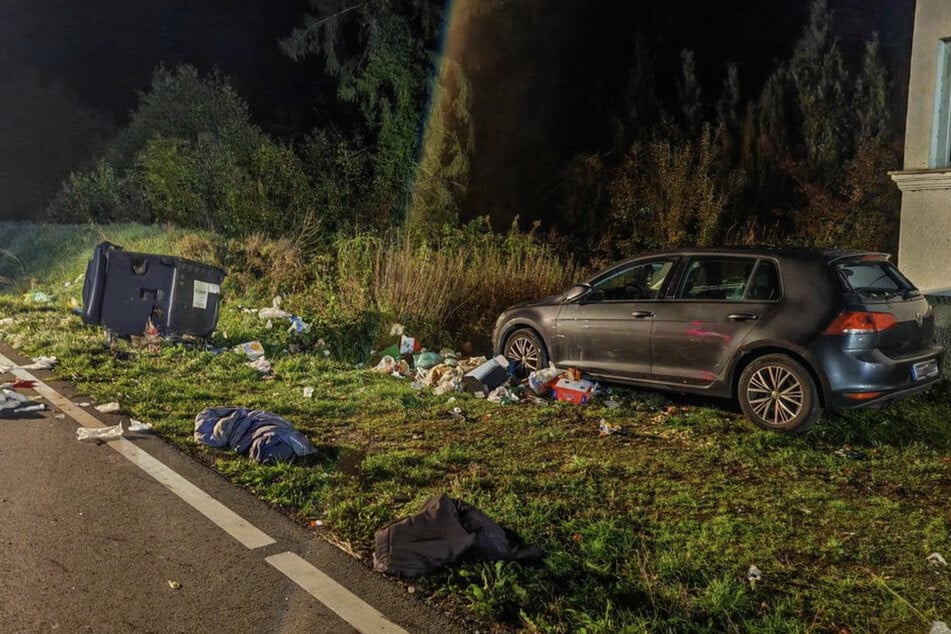 Die Fahrerin krachte erst in den Fußgänger und dann in Mülltonnen.