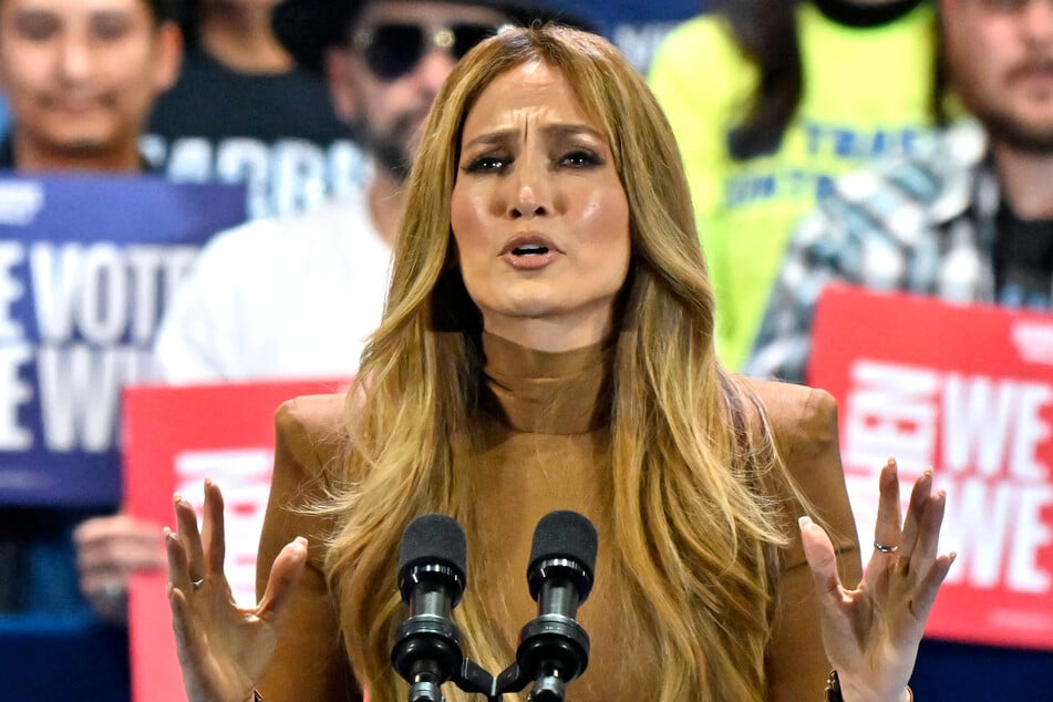 Jennifer Lopez defended Puerto Ricans after a comedian at Donald Trump's rally in New York disparaged the country as a "floating island of garbage."