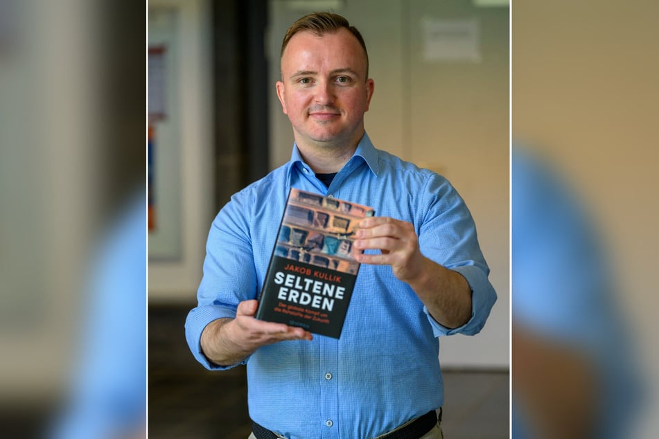 Dr. Jakob Kullik (38) mit seinem Bestseller "Seltene Erden".