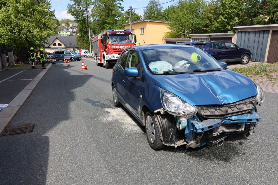 Der Mitsubishi wurde stark beschädigt.