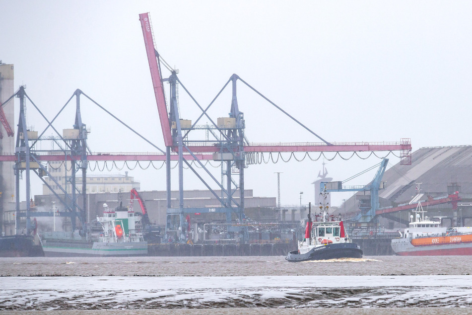 Im Weser-Hafen in Brake könnte bald Getreide aus der Ukraine per Bahn ankommen.