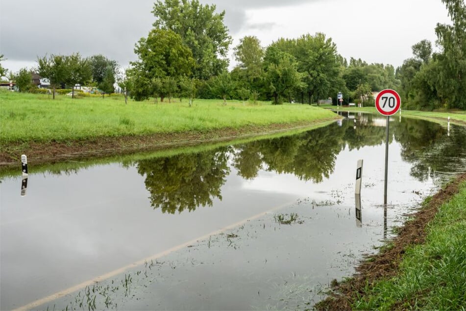 Zugausfälle und Überflutungen wegen Starkregen im Südwesten