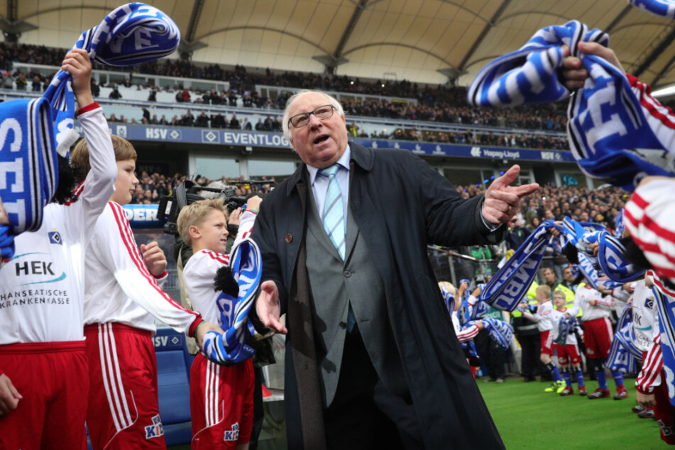 Fußball-Legende Uwe Seeler hat sich über den neuen HSV-Trainer geäußert. (Archivbild)