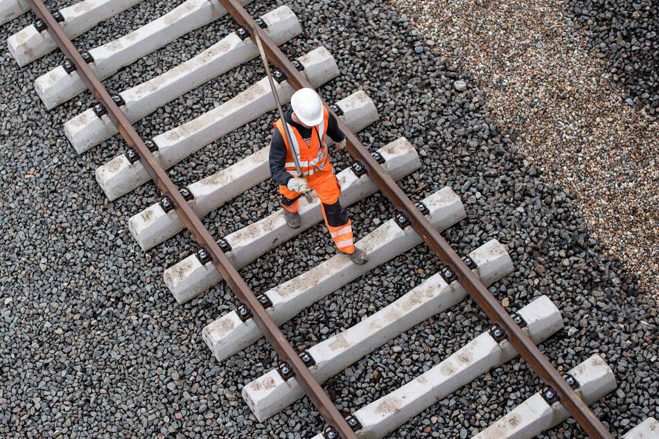 Die Strecke zwischen Berlin und Hamburg ist stark ausgelastet, die Infrastruktur teilweise veraltet und störanfällig. (Symbolfoto)