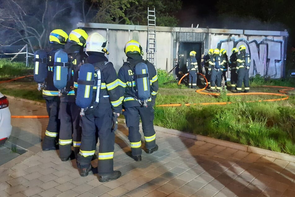 Die örtliche Feuerwehr konnte keine Bewohner lebendig retten.