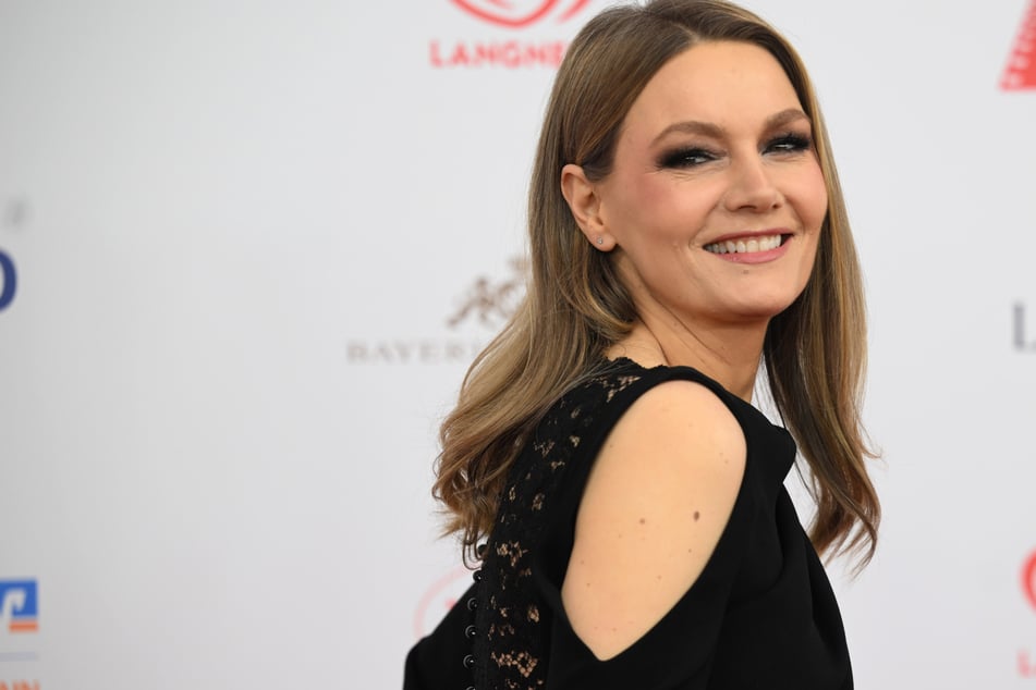 Hinter den Kulissen bei "LOL": Martina Hill enthüllt ihre Taktik gegen Lachanfälle