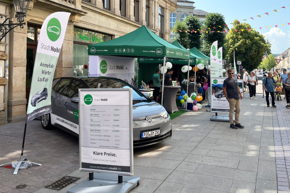 Schonmal in einem E-Auto gesessen? Der VW ID3 steht Euch zur Verfügung.