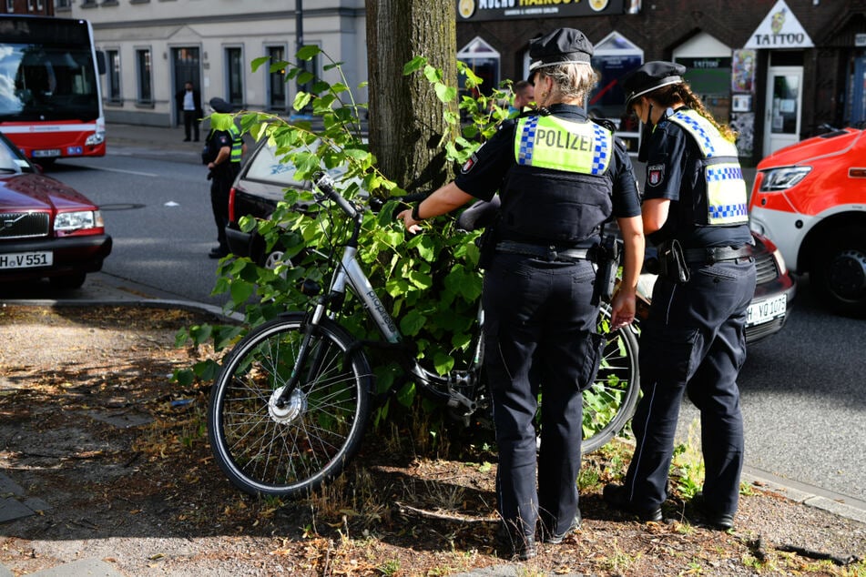 Nach ersten Erkenntnissen hat der Radfahrer den Biker übersehen.