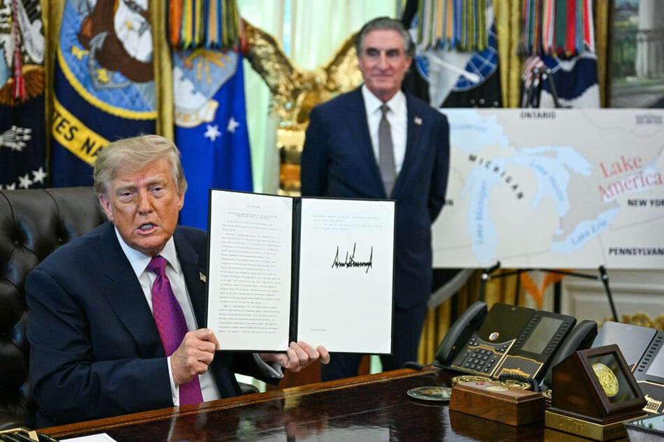 Nachdem US-Präsident Donald Trump (80) schon den Golf von Mexiko in "Golf von Amerika" umbenannt hat, folgt jetzt der Ontariosee zwischen den Vereinigten Staaten und Kanada.