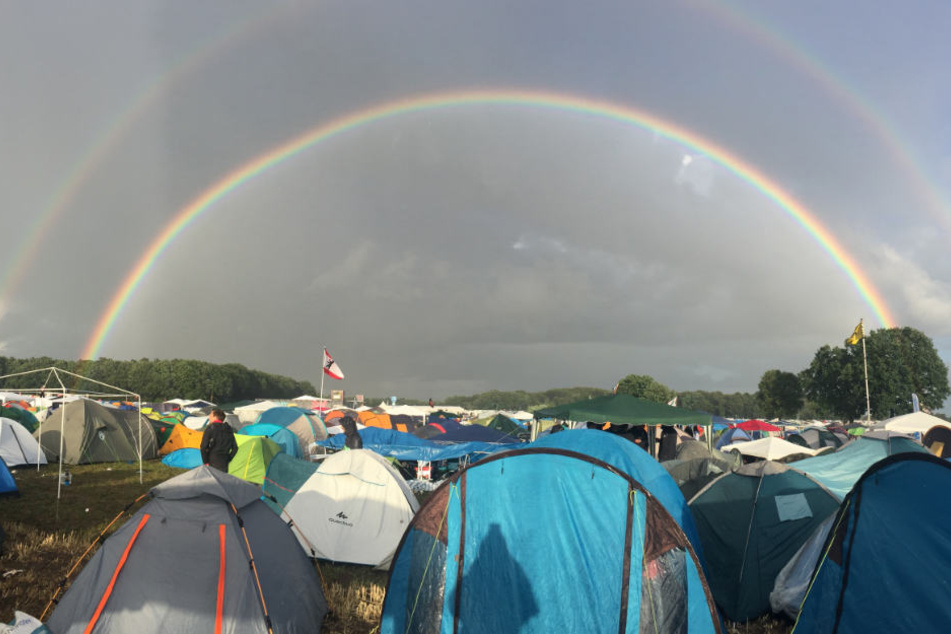 Immerhin: Nach dem ersten "Hurricane"-Regen in diesem Jahr folgt ein doppelter Regenbogen.