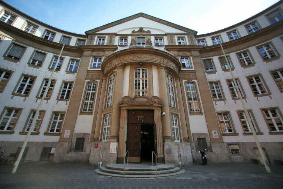 Bis Mitte Dezember sind sechs Verhandlungstage vor dem Landgericht Frankfurt angesetzt (Archivbild).