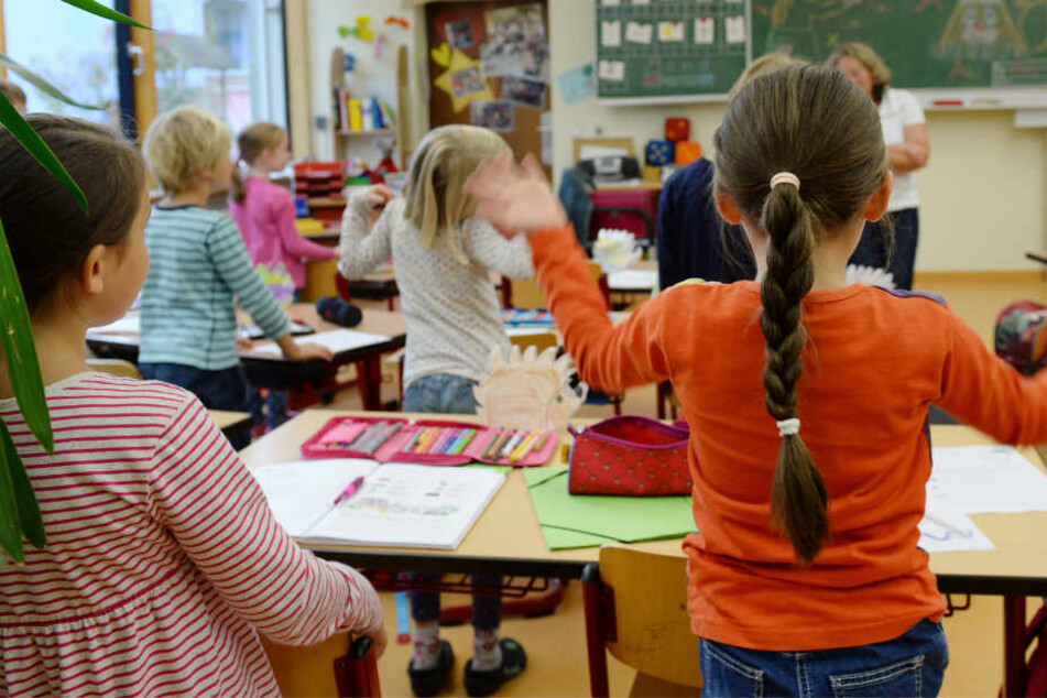 Der Lehrerverband BLLV warnt vor einem Lehrermangel in Bayern. (Symbolbild)