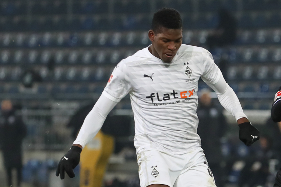 Breel Embolo (23) im Spiel der Gladbacher gegen Bielefeld, als er das Siegtor schoss. Nun steht er wegen der möglichen Teilnahme an einer illegalen Fete unter Beschuss.