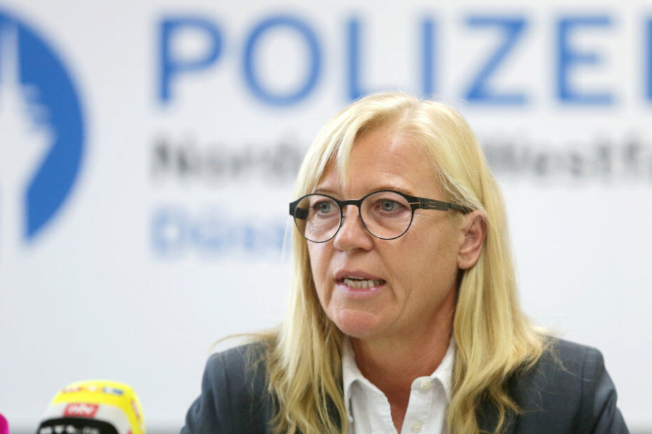Ermittlerin Sabine Supply erläutert die Ermittlungsergebnisse.