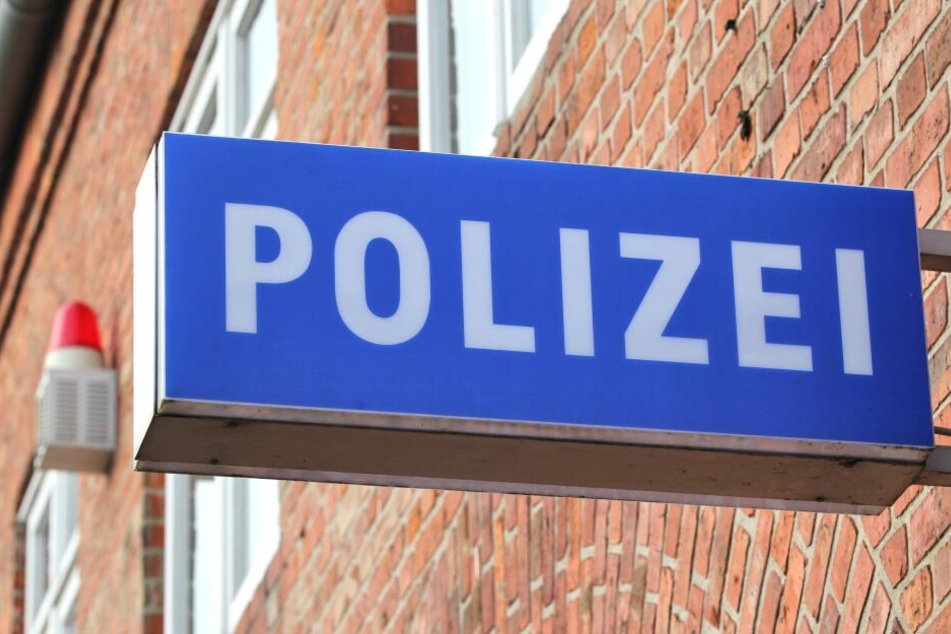 Die Kölner Polizei hofft auf Zeugenhinweise.