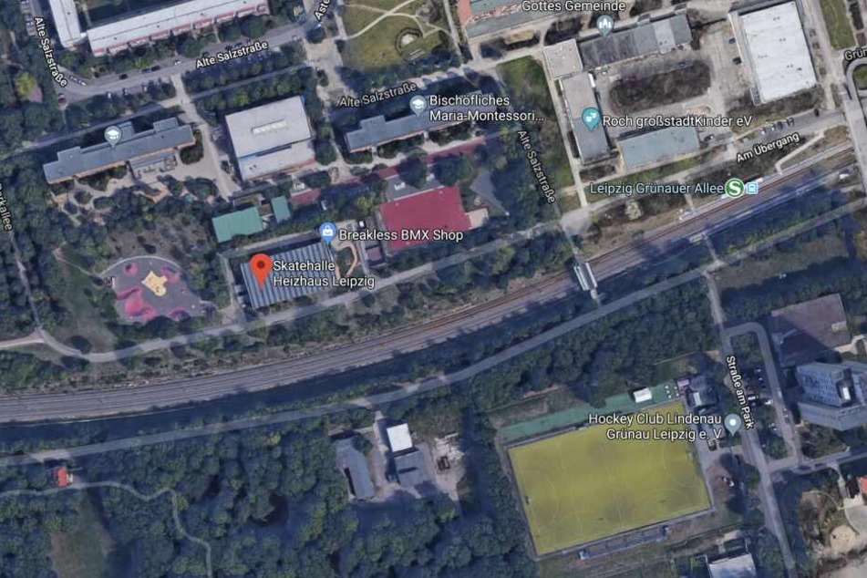 Die beiden 15-Jährigen wurden an der Skatehalle "Heizhaus" überfallen.