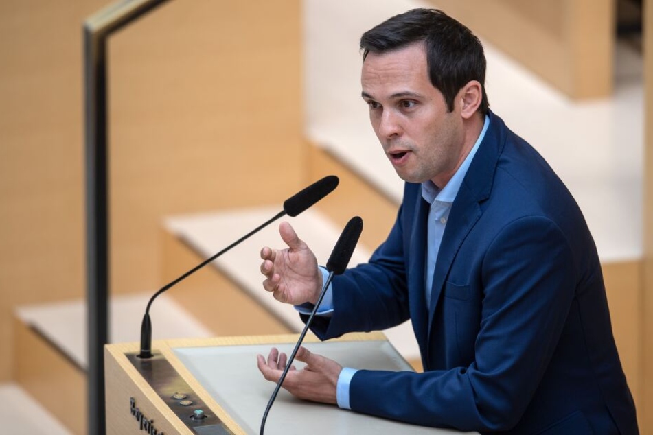 Martin Hagen, Vorsitzender der FDP-Landtagsfraktion, spricht bei der 21. Sitzung des bayerischen Landtags.