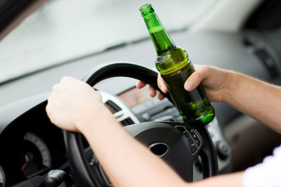 Der Fahrer hatte mehr als 1,5 Promille intus. (Symbolbild)