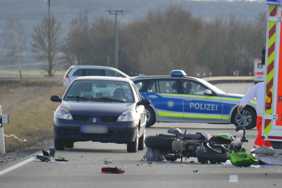 Der Motorradfahrer erlag seinen schweren Verletzungen.
