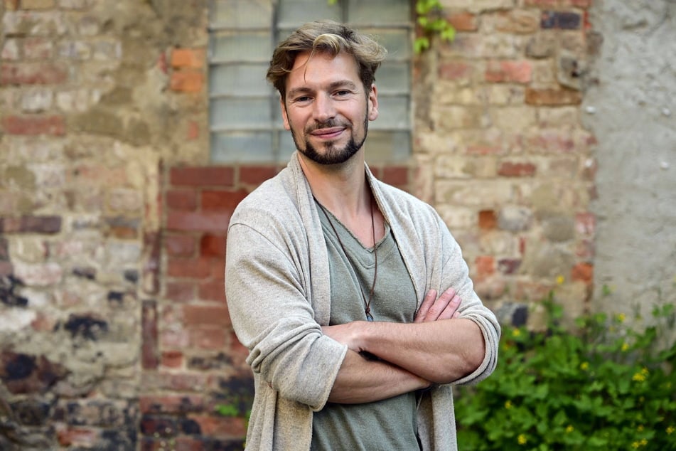 Ab Montag geht Musiker Felix Räuber (41) im MDR auf Spurensuche nach den Klängen der Heimat.