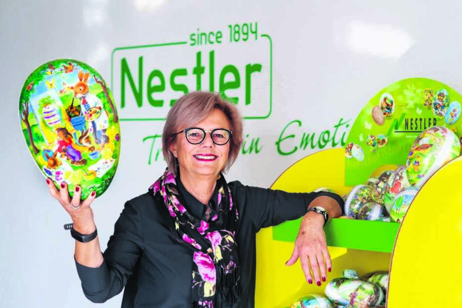 Für Firmen-Chefin Ursula Nestler (68) ist schon längst Osterzeit.