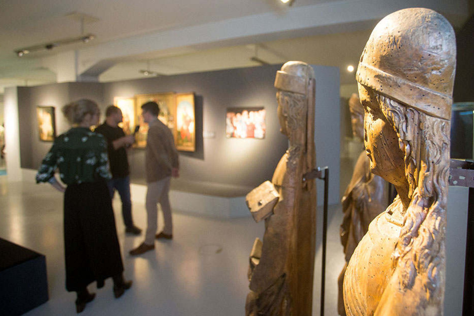 Die sächsisch-böhmische Ausstellung umfasst mehr als 670 Exponate. Bis Ende März 2019 bleibt sie in Chemnitz, ab 24. Mai ist sie in der Nationalgalerie Prag zu sehen.