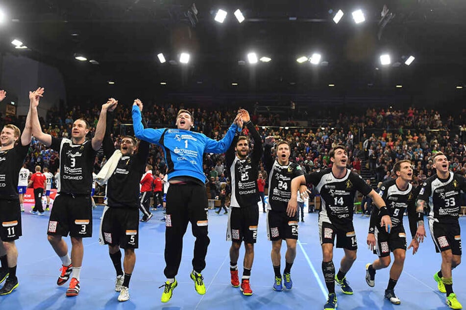 Grenzenloser Jubel bei den Handballern des HC Elbflorenz.