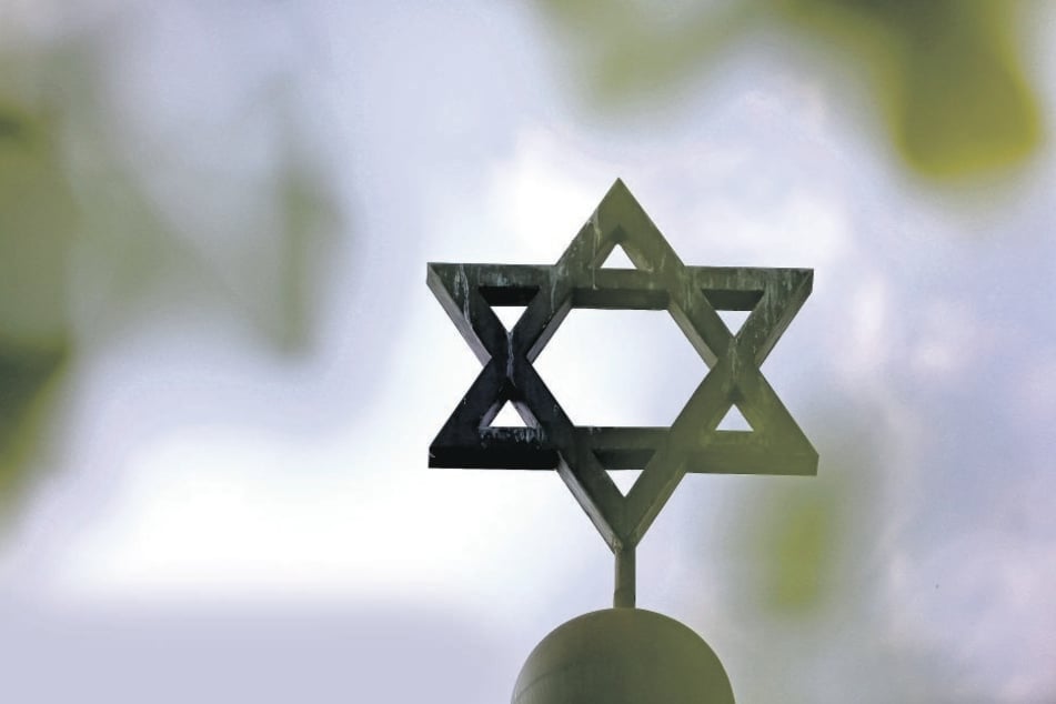 Stern einer Synagoge: Steigender Antisemitismus macht auch Juden in Sachsen Sorgen.