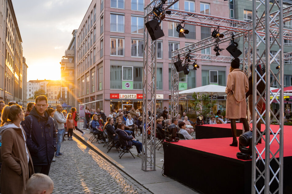 Der Fashion Day in Chemnitz lockt am Samstag (28.9.) wieder zahlreiche Besucher in die Innenstadt.