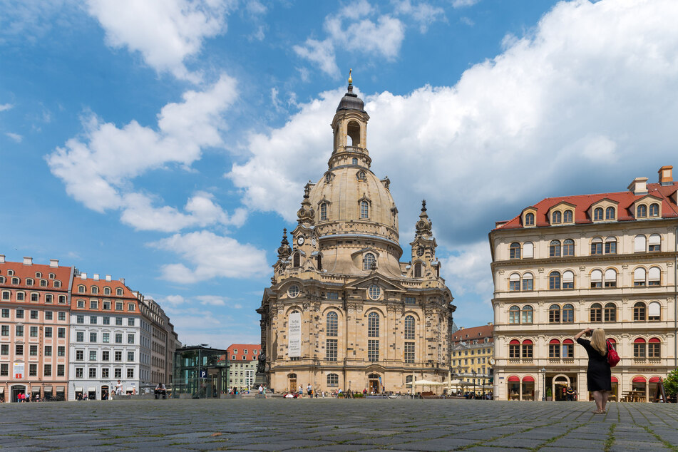 Eines von Dresdens berühmtesten Wahrzeichen: Die Frauenkirche auf dem Neumarkt.
