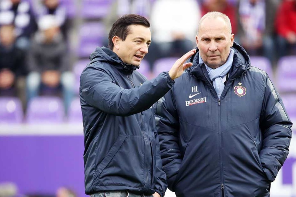 Die Stimmung war schon mal besser: Aue-Trainer Daniel Meyer (l.) und Präsident Helge Leonhardt.